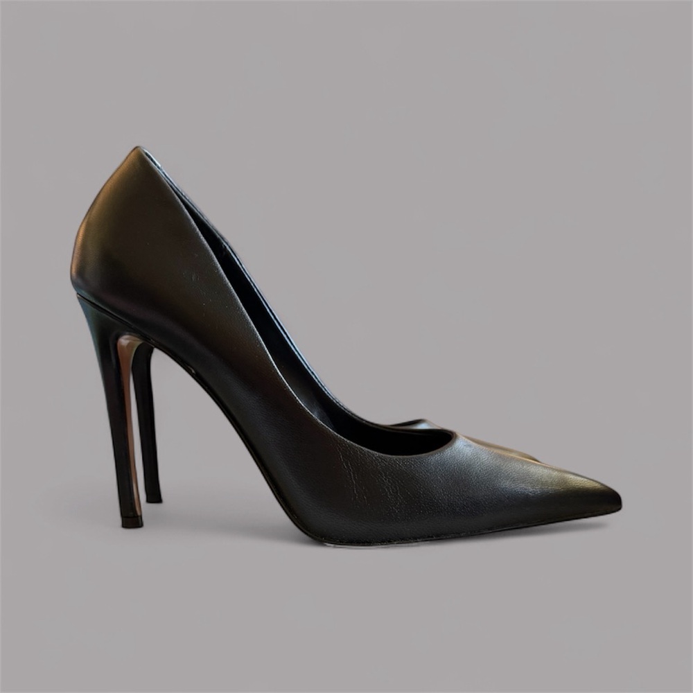 Steve Madden Thrive Black Leather Pump Heel • Size 7